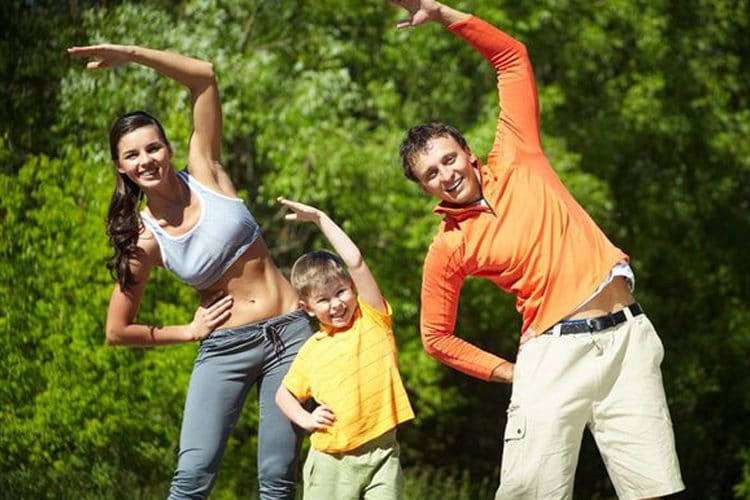 12 เกมสนุก ๆ ที่จะเล่นเป็นครอบครัว