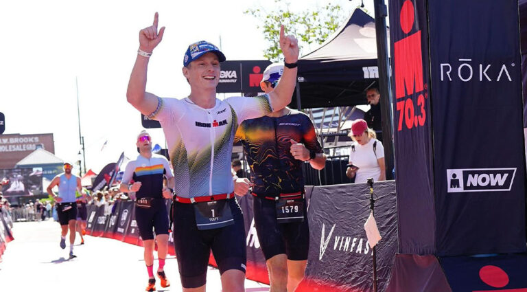 Scott Derue CEO ของ Ironman เป็นผู้นำห้องบอร์ดและสนามแข่ง