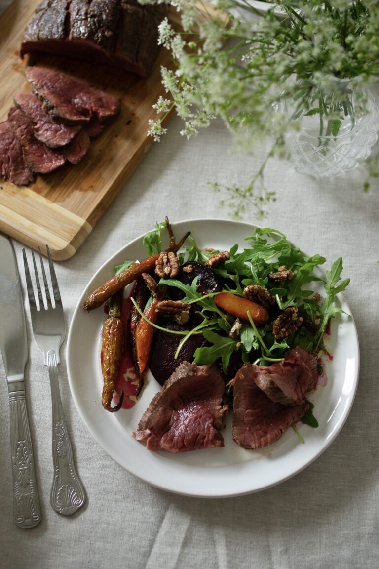 Swaledale Chateaubriand & A Salad Rooted Rooted – แทบจะไม่มีความงาม