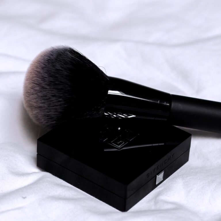 สไตล์การแต่งหน้าของ Aquarius | ทำงานกับโหราศาสตร์และความงามของคุณ