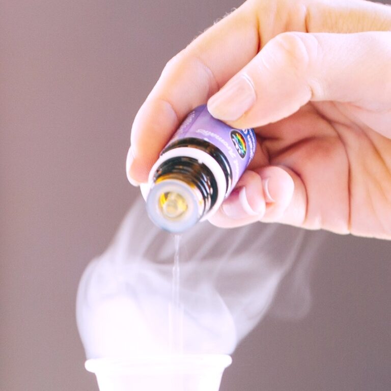 โหราศาสตร์อโรมาเธอบำบัดและน้ำมันหอมระเหยที่ดีที่สุดสำหรับฤดูราศีมีน …