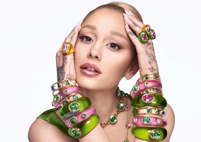 Swarovski สาดประกายรับซัมเมอร์ฤดูใบไม้ผลิ - ฤดูร้อน 201025 - L'Officiel Thailand