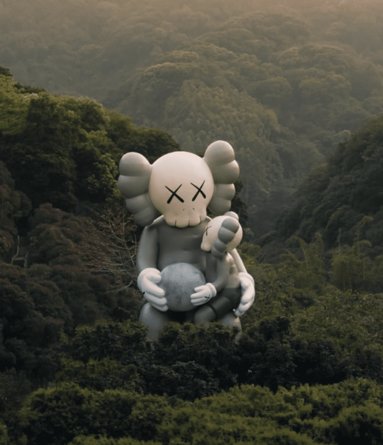 Kaws Vacation ปักหมุดมาประเทศไทย ณ สนามหลวง