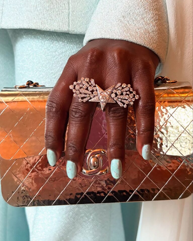 รวมเล็บสุดปังที่โดดเด่นทั้งเฉดสี Met Gala 2025