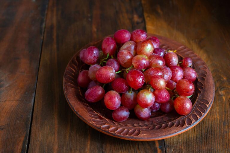 วิธีการล้างและเก็บองุ่นเพื่อให้ได้นานขึ้นตามที่นักวิทยาศาสตร์ด้านอาหาร