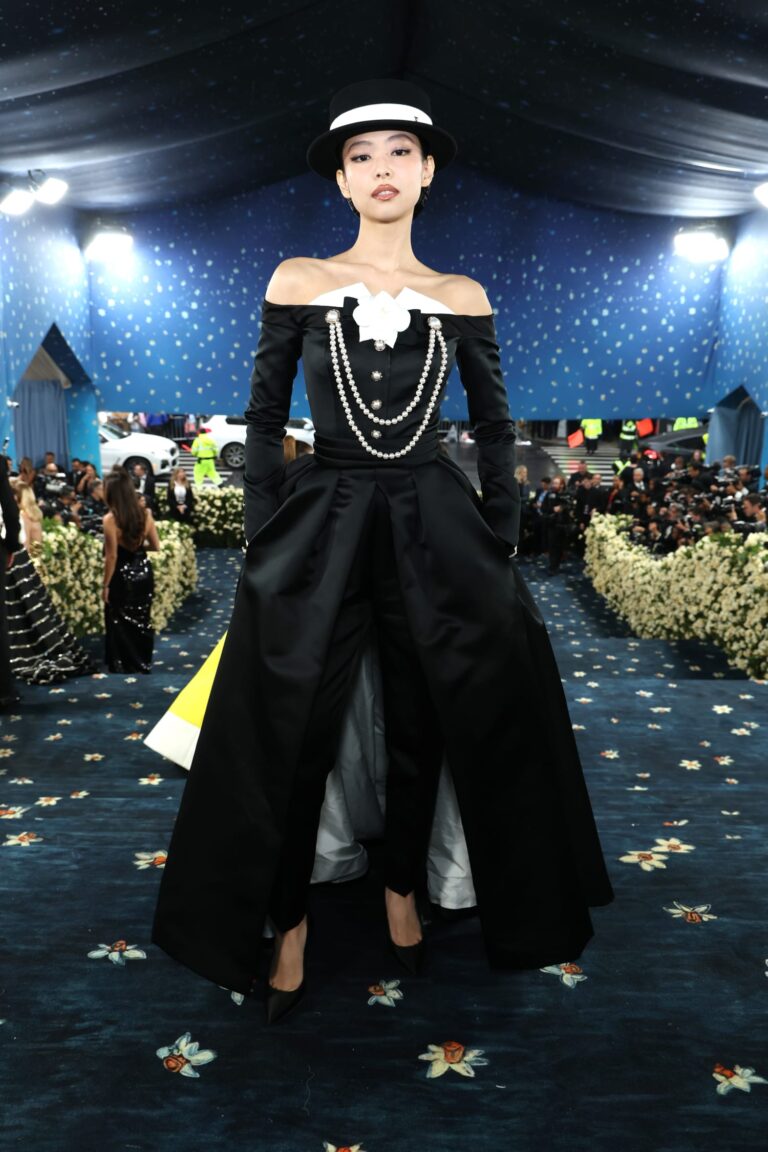 เสน่ห์ของ Chanel แฟชั่นสุดหรูที่เปล่งประกายบนพรม Met Gala 2025