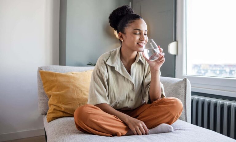 นิสัยตอนเช้าที่เรียบง่ายนี้สามารถเปลี่ยนรูปของคุณได้จากการศึกษาอย่างจริงจัง