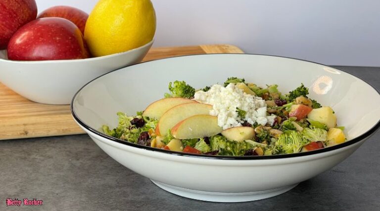 บรอกโคลีเทมเป้สลัด