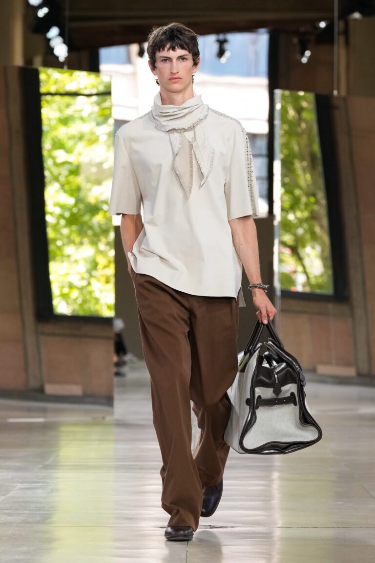 ฤดูร้อนของผู้ชายHermès 2026 สัมผัสใหม่แห่งความเบาสงบและมีสไตล์
