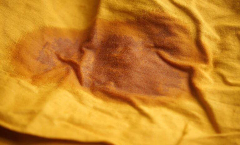 วิธีการกำจัดคราบน้ำมันที่ไม่มีความล้มเหลวที่คุณขาดหายไป-มันอยู่ในครัวของคุณ!