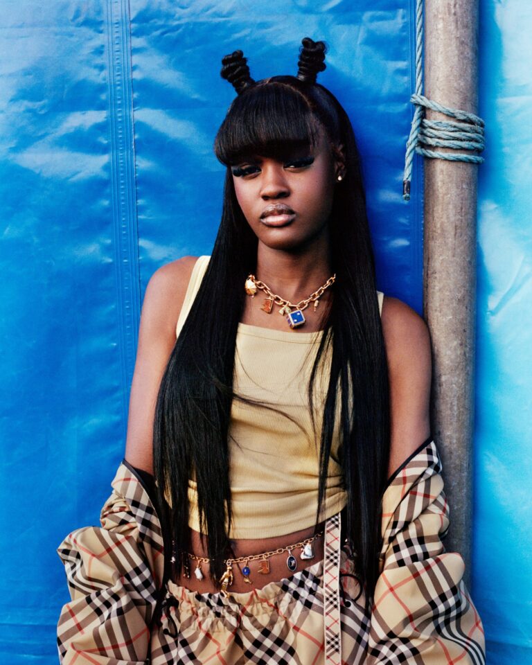 เทศกาล Burberry แคมเปญใหม่ฉลองซัมเมอร์สไตล์อังกฤษ