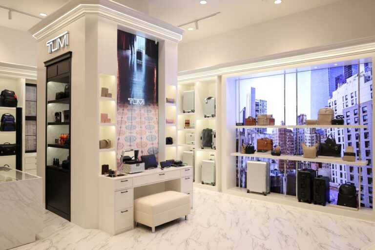 Tumi เฉลิมฉลองป๊อปอัพสโตร์แห่งใหม่ Fall 2025