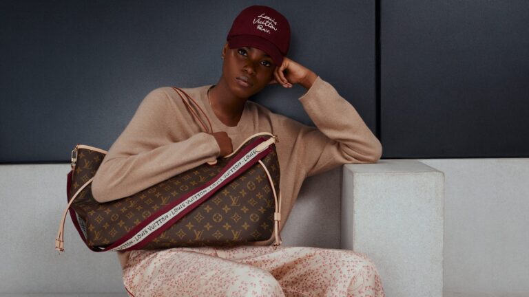 Louis Vuitton เดินทางไปกับ Grace Coddington