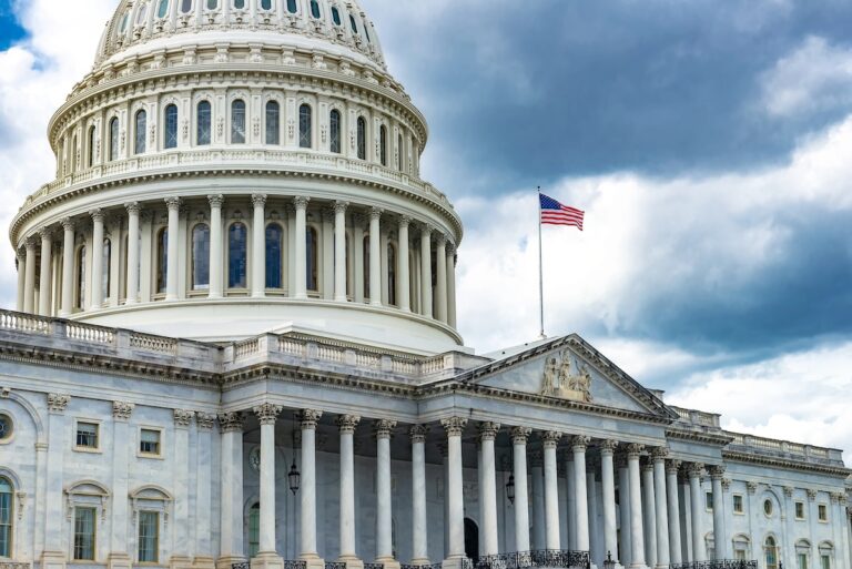 การปิดรัฐบาลจะส่งผลกระทบต่อการลงทุนของคุณอย่างไร