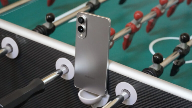 ทันใดนั้นอเมซอนก็ลดราคา $ 400 จาก Galaxy S25 Edge และฉันก็สับสนมาก