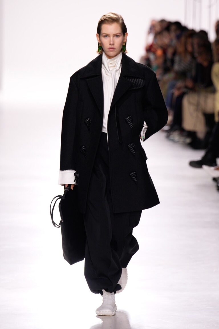 Bottega Veneta ถ่ายทอดเสน่ห์การตีความใหม่จาก Louise Trotter