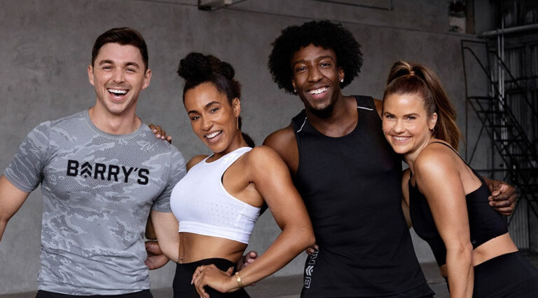 วิธีเลือกคลาสออกกำลังกายกลุ่มที่ดีที่สุดที่เหมาะกับเป้าหมายของคุณ