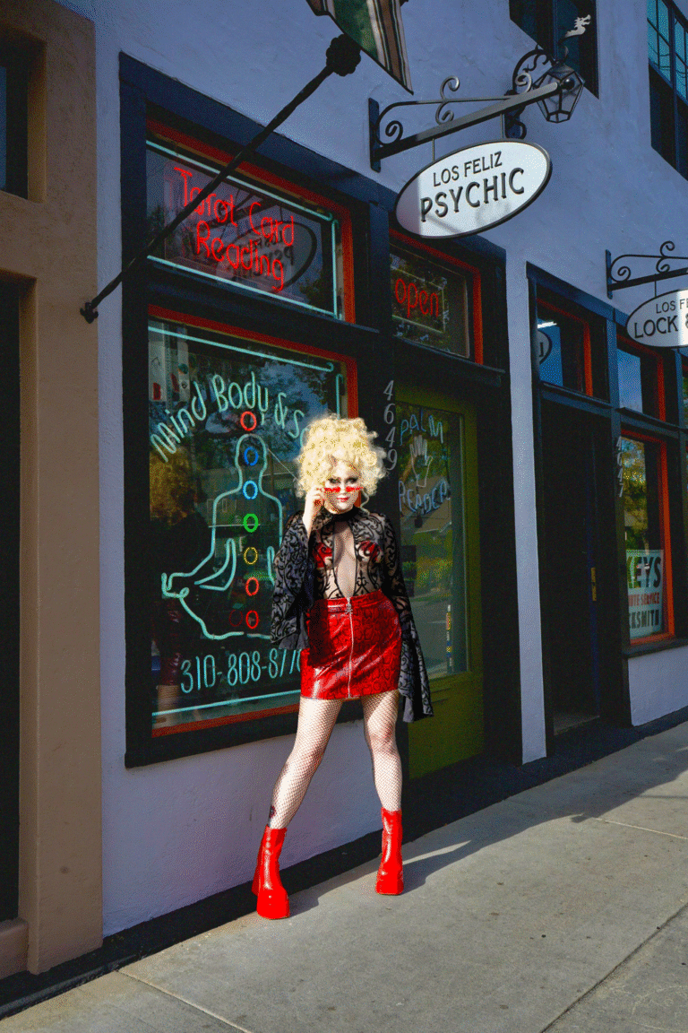 สะวันนาสมเด็จพระสันตะปาปาประกายไฟป๊อปบาโรกด้วย“ สิ่งที่น่ากลัว”